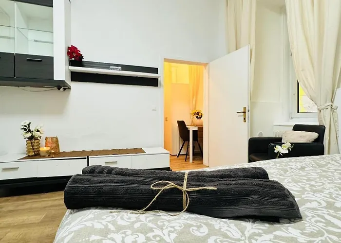 5br Only 10-min Walk To Matzleinsdorfer Platz فيينا