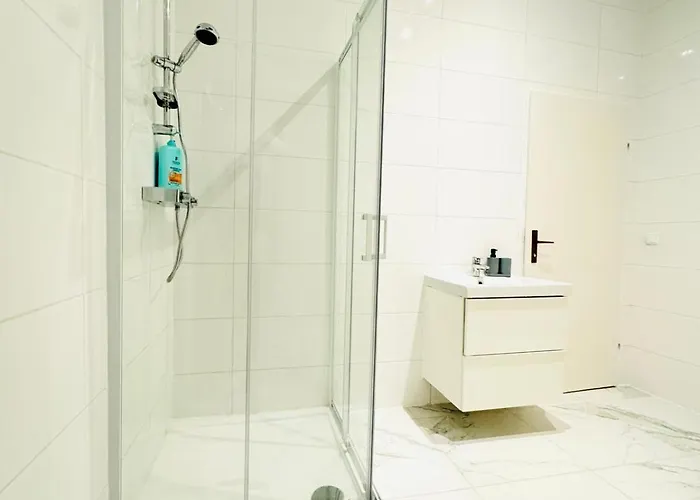 Daire 5br Only 10-min Walk To Matzleinsdorfer Platz Viyana