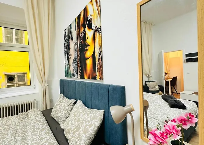 5br Only 10-min Walk To Matzleinsdorfer Platz