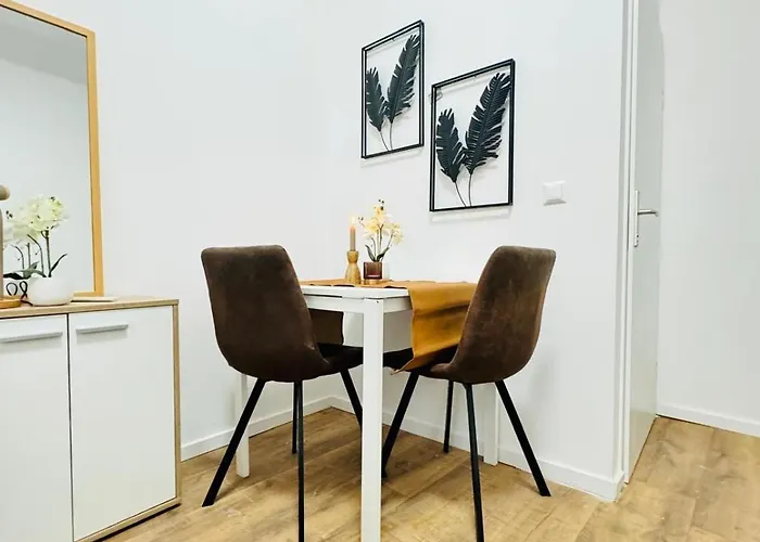 Daire 5br Only 10-min Walk To Matzleinsdorfer Platz *