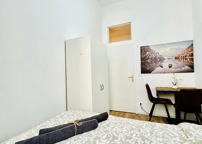5br Only 10-min Walk To Matzleinsdorfer Platz شقة *