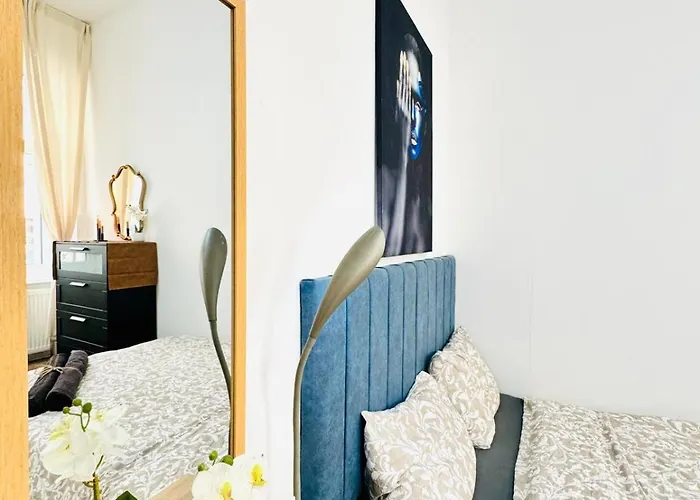 5br Only 10-min Walk To Matzleinsdorfer Platz Viyana