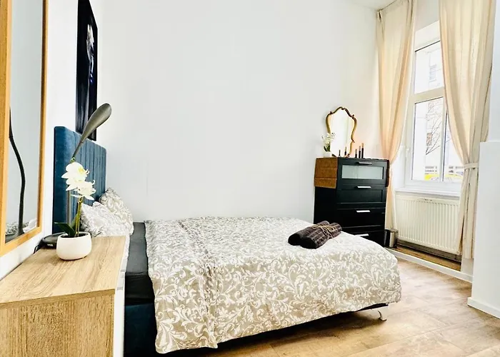 5br Only 10-min Walk To Matzleinsdorfer Platz شقة