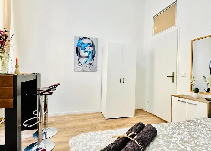 شقة 5br Only 10-min Walk To Matzleinsdorfer Platz فيينا