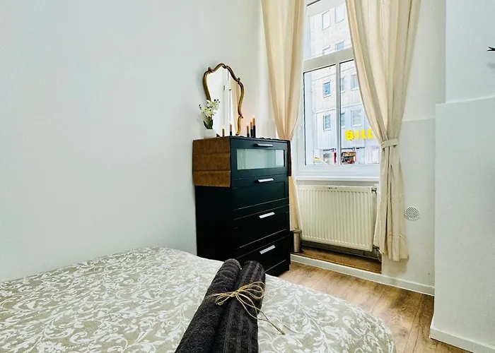 5br Only 10-min Walk To Matzleinsdorfer Platz Viyana