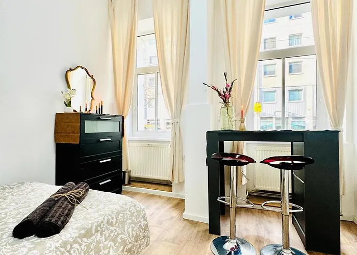 5br Only 10-min Walk To Matzleinsdorfer Platz شقة
