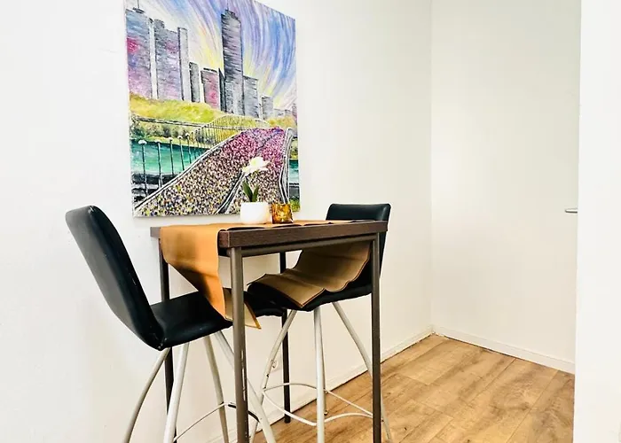 5br Only 10-min Walk To Matzleinsdorfer Platz *