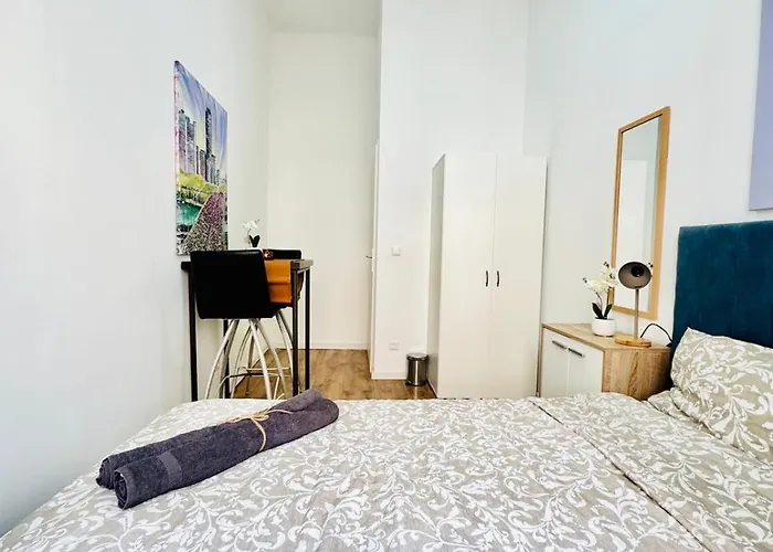 5br Only 10-min Walk To Matzleinsdorfer Platz شقة فيينا